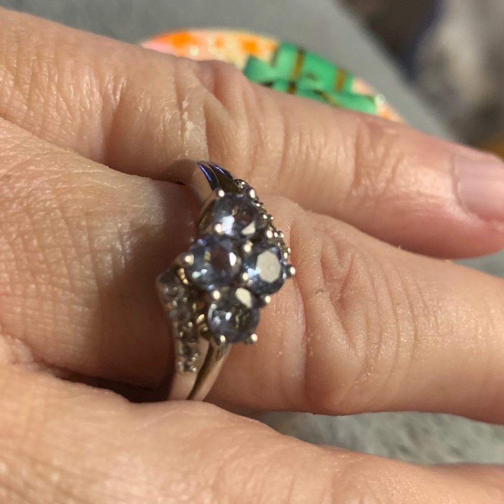 Genuine tanzanite sterling silver ring like new - Picture 6 of 6